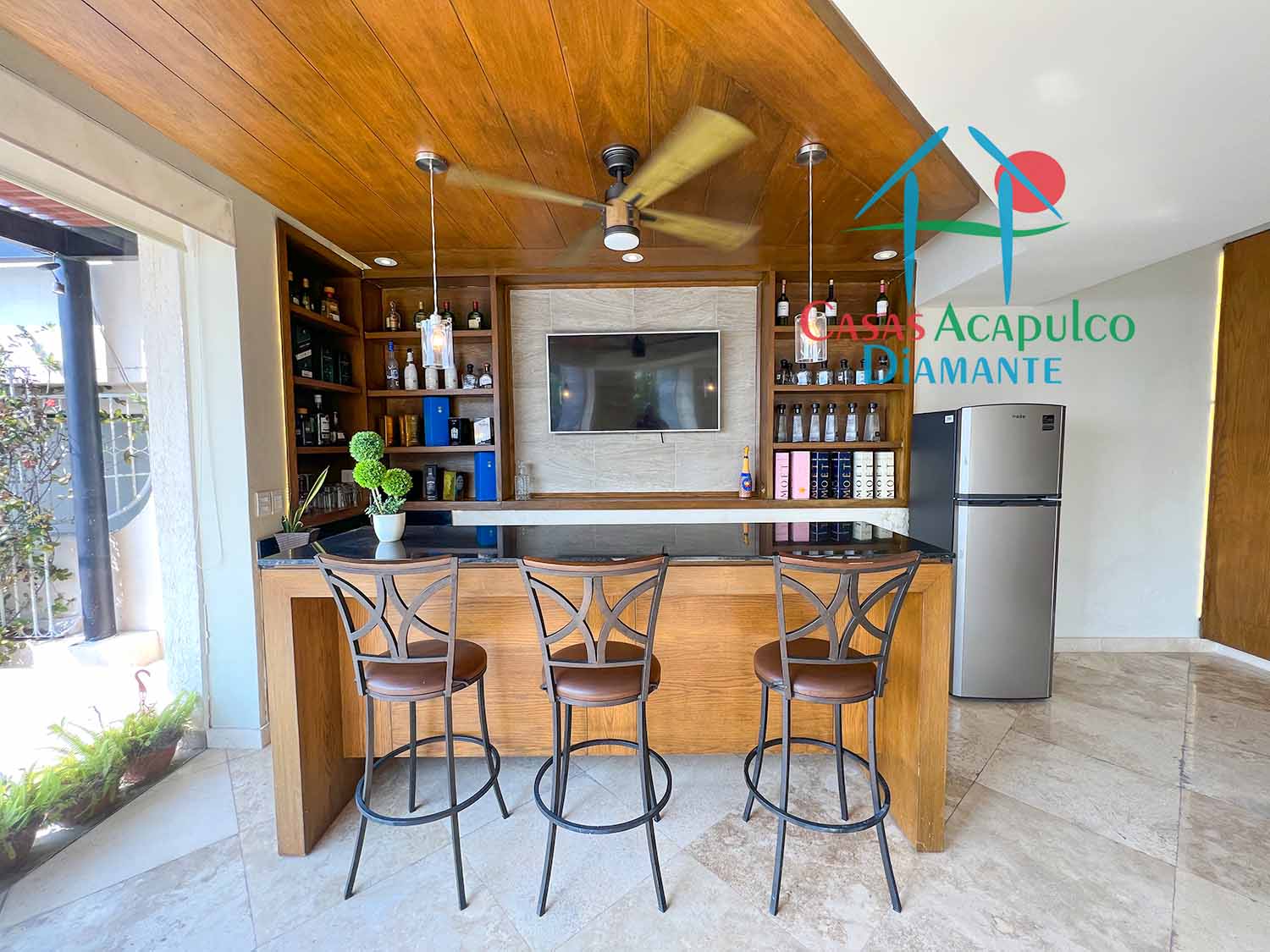 Joyas de Brisamar Vista de la Bruma 3 - Barra bar 2